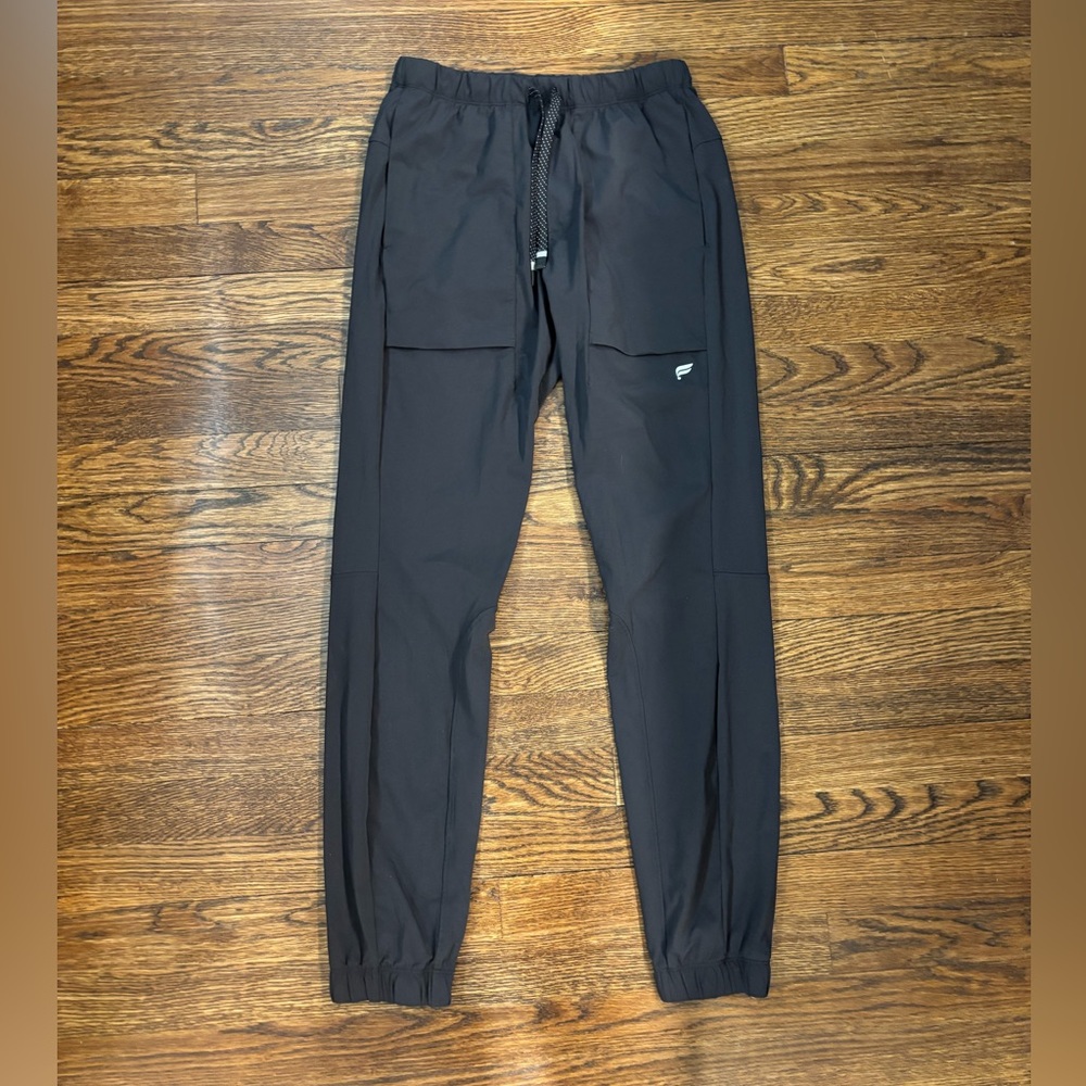 Men’s Fabletics One Jogger in Black size S